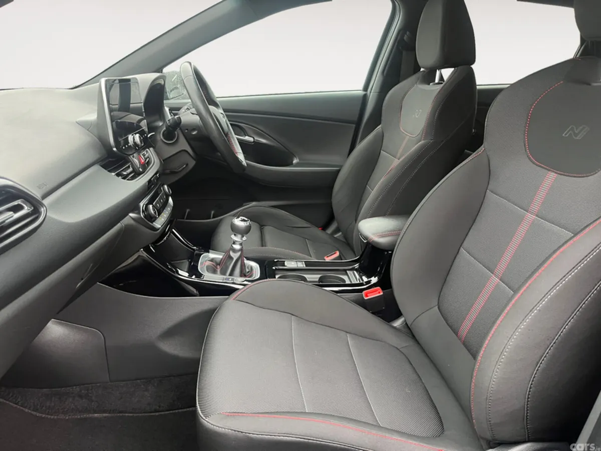 Hyundai i30 Hatchback, Petrol, 2025, Green