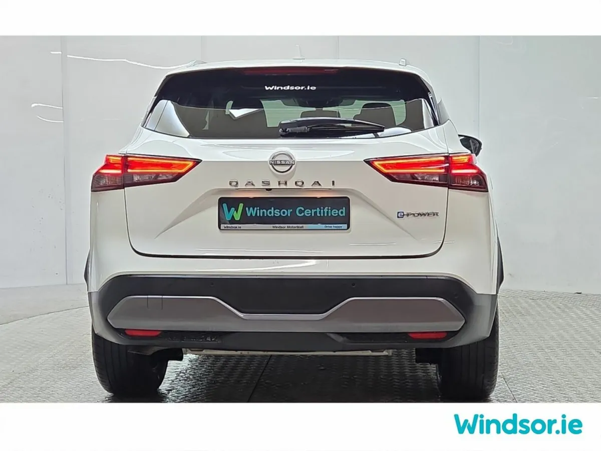 Nissan Qashqai MPV, Petrol Hybrid, 2024, White