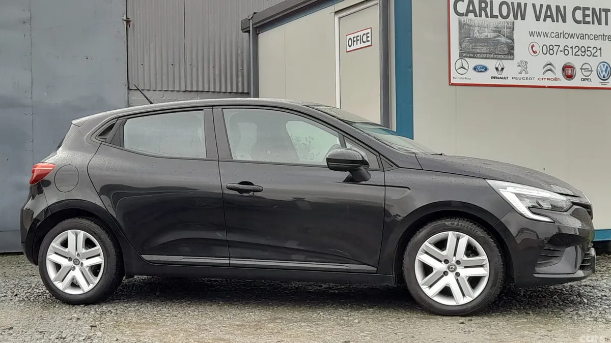 Renault Clio Hatchback, Petrol, 2022, Black