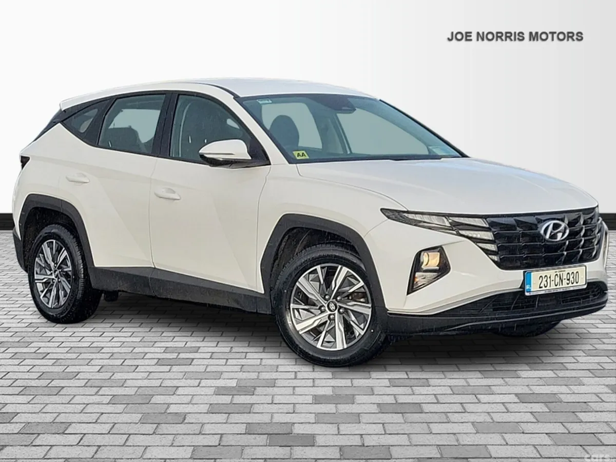 Hyundai Tucson MPV, Petrol Hybrid, 2023, White