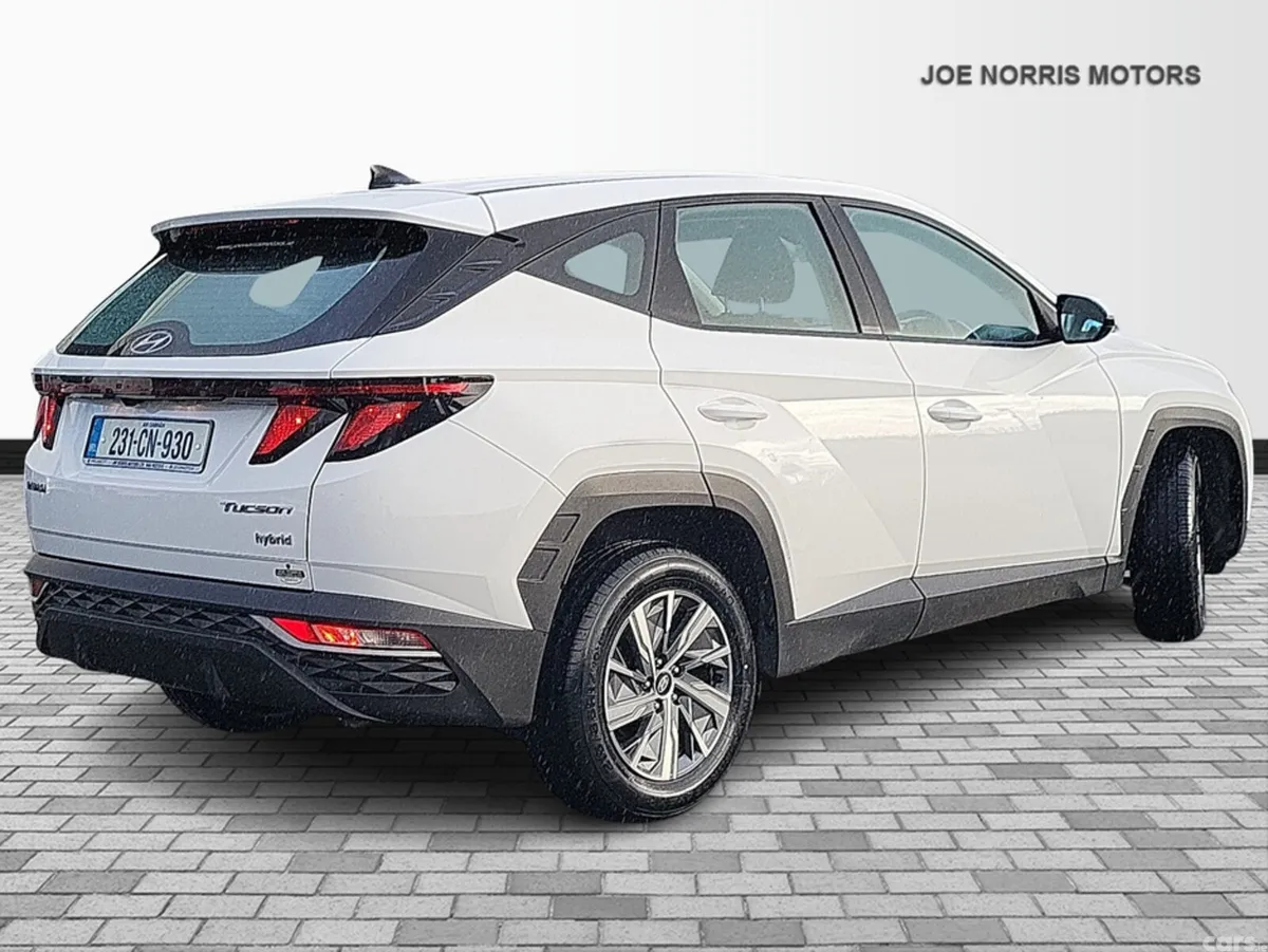 Hyundai Tucson MPV, Petrol Hybrid, 2023, White