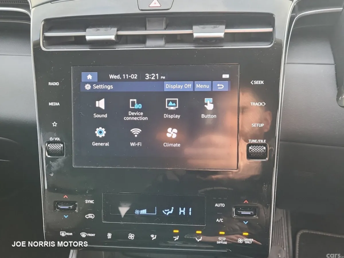 Hyundai Tucson MPV, Petrol Hybrid, 2023, White