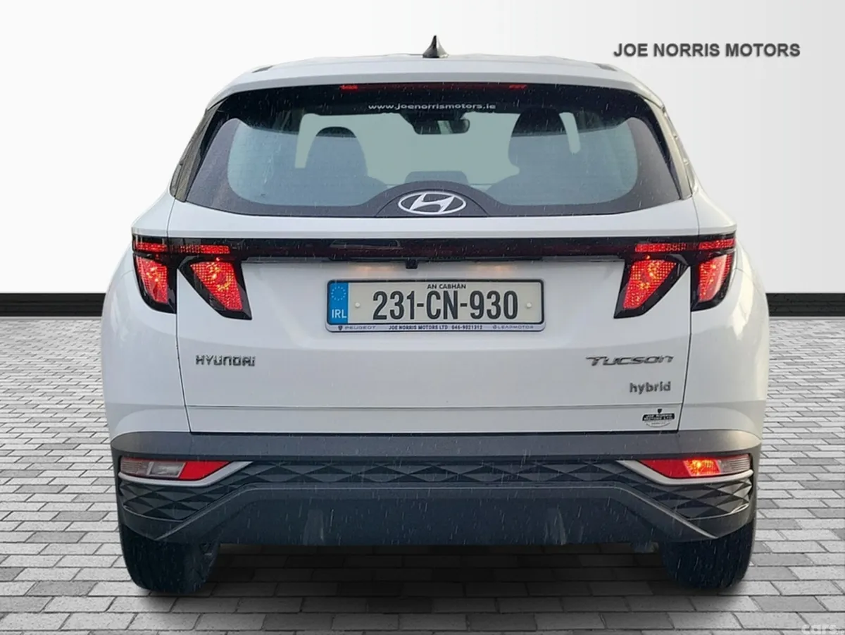 Hyundai Tucson MPV, Petrol Hybrid, 2023, White