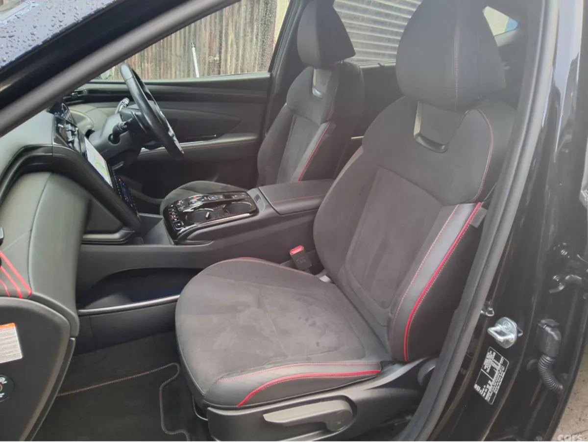 Hyundai Tucson SUV, Petrol Plug-in Hybrid, 2024, Black
