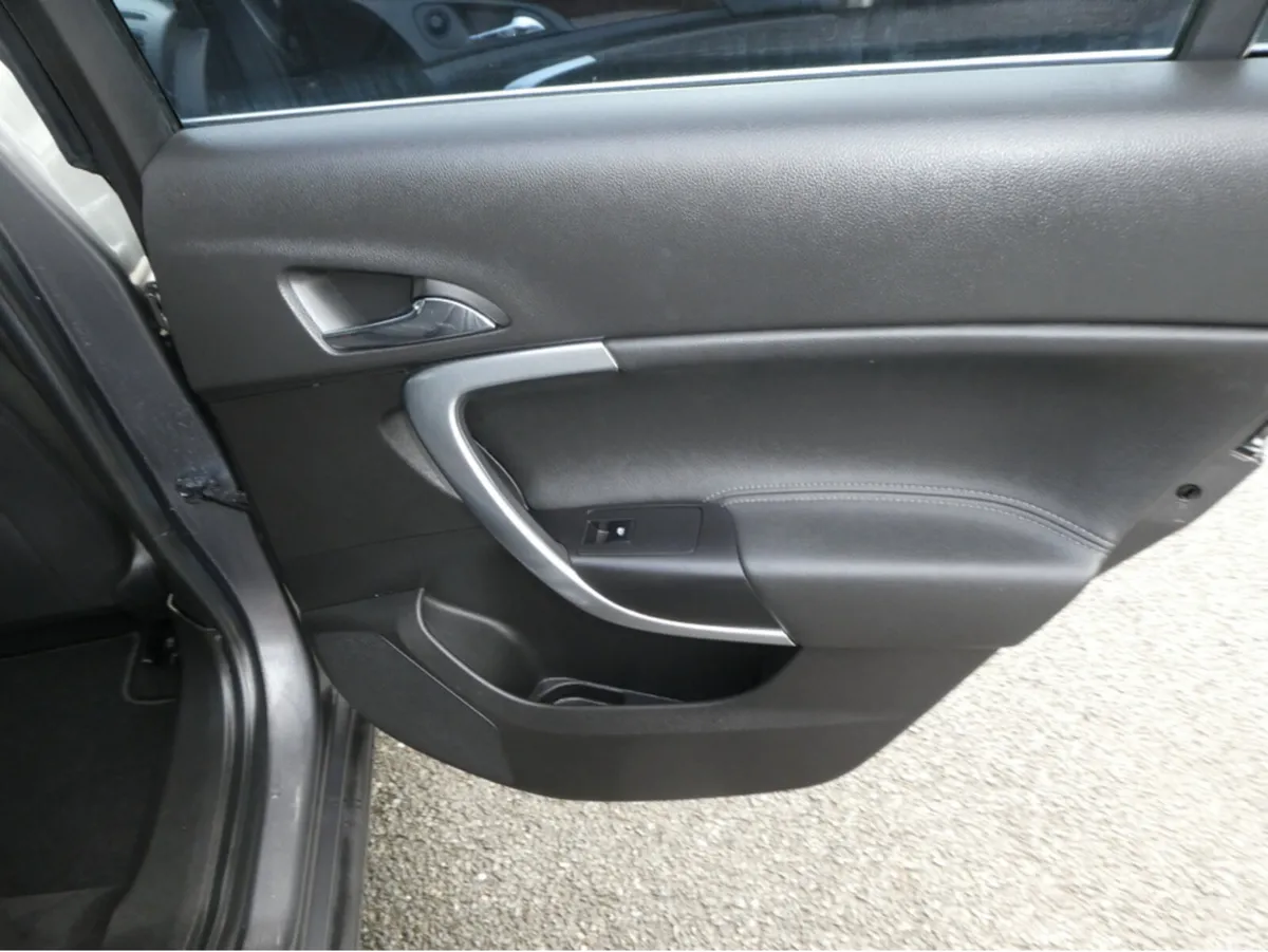 Opel Insignia Hatchback, Diesel, 2012, Grey