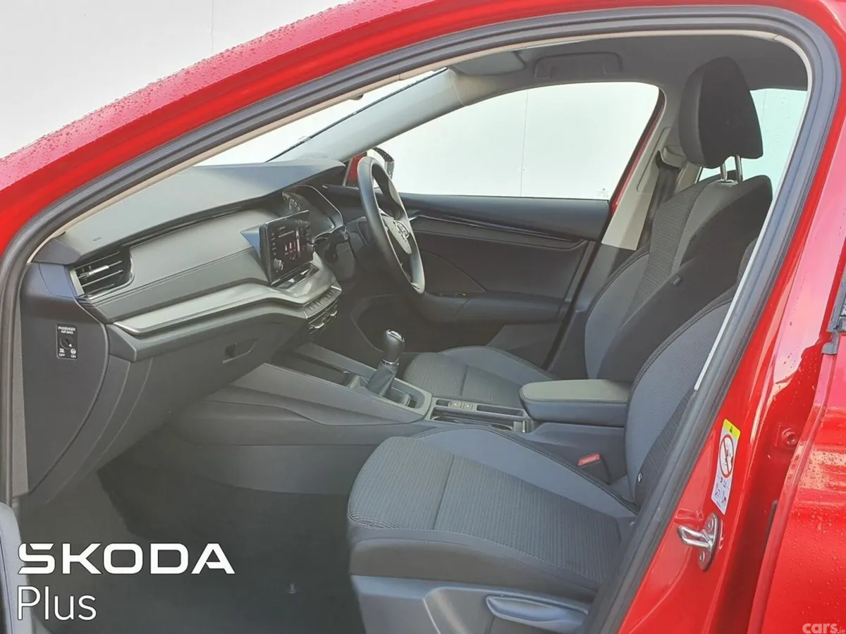 Skoda Octavia Saloon, Petrol, 2023, Red