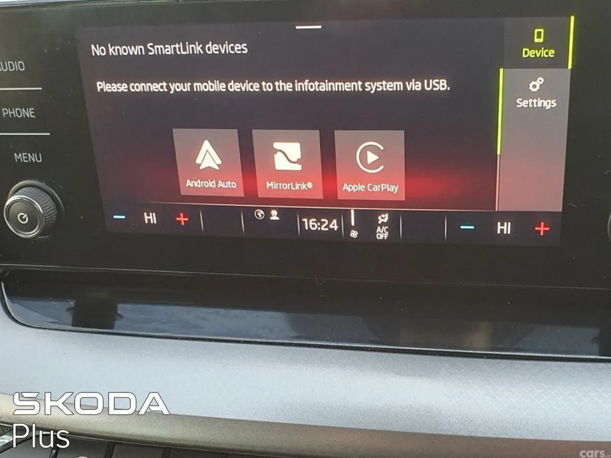 Skoda Octavia Saloon, Petrol, 2023, Red