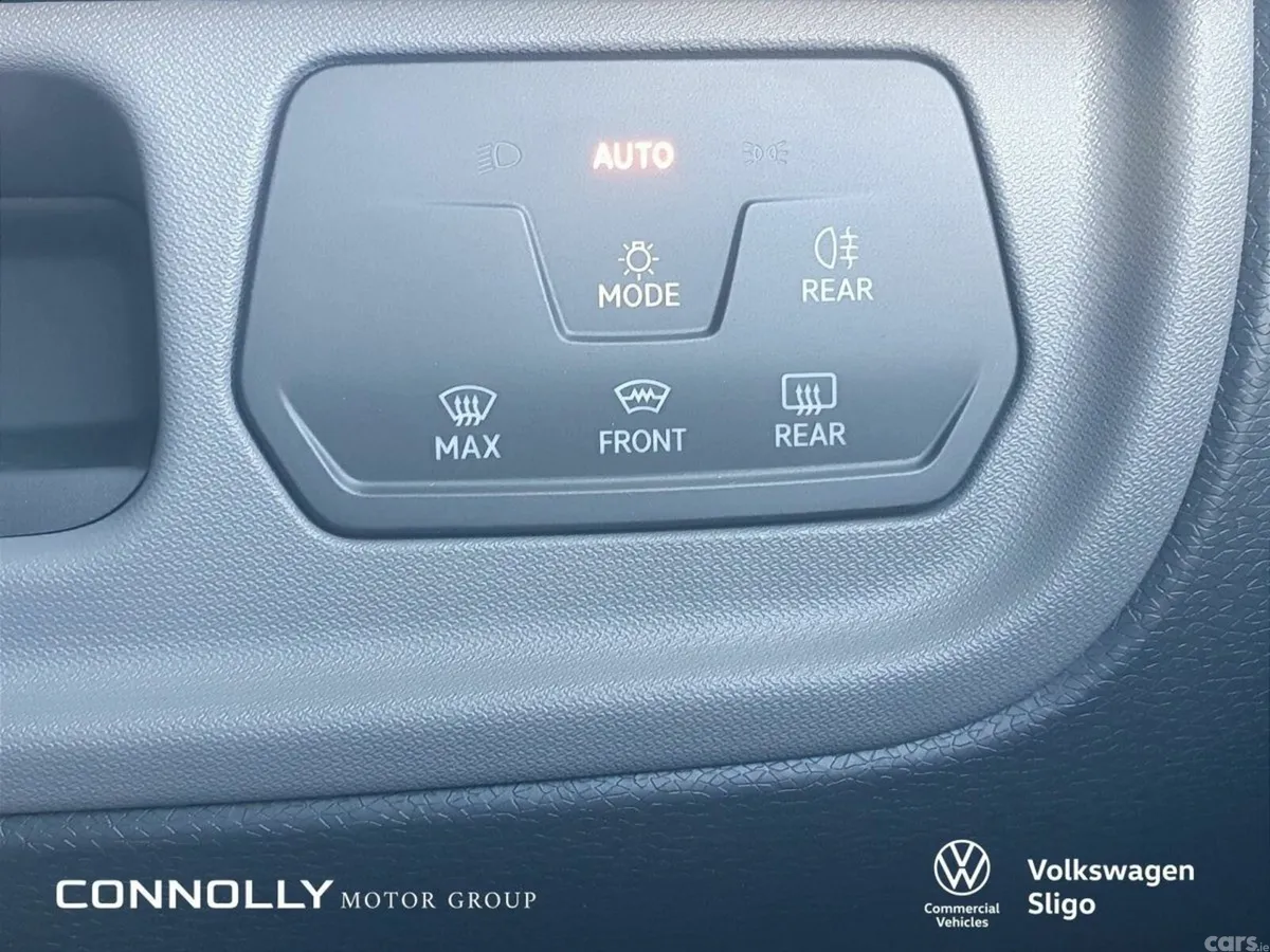 Volkswagen ID.Buzz MPV, Electric, 2025, Silver