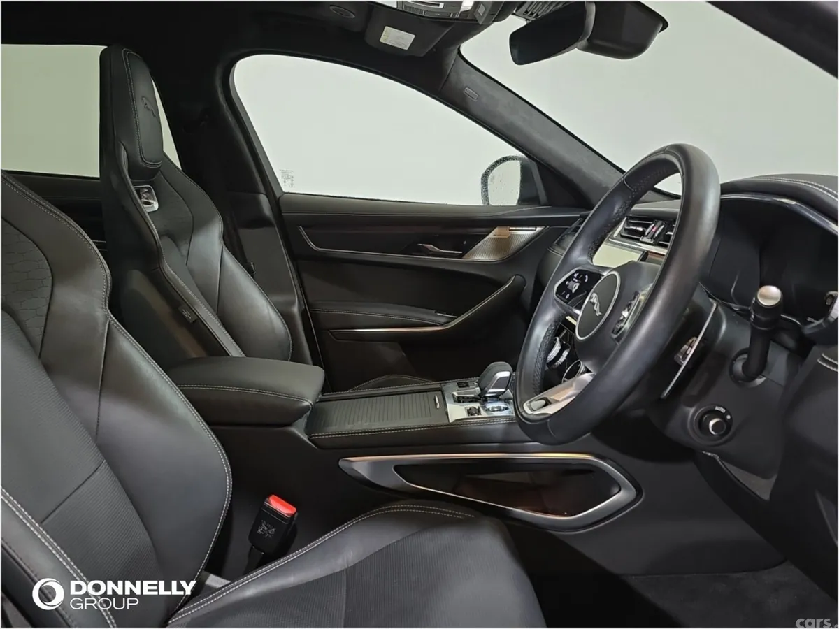 Jaguar F-Pace Estate, Diesel, 2023, White