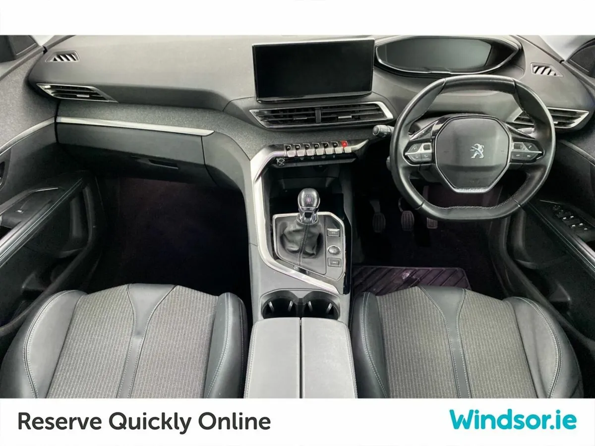 Peugeot 5008 MPV, Petrol, 2023, Black