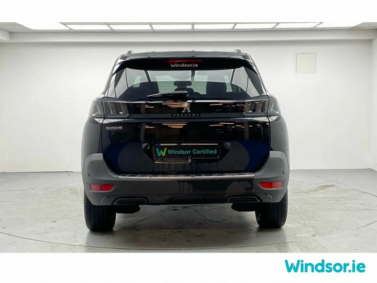 Peugeot 5008 MPV, Petrol, 2023, Black