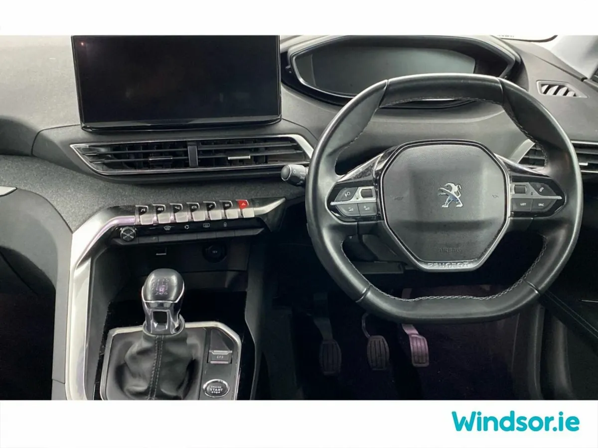 Peugeot 5008 MPV, Petrol, 2023, Black