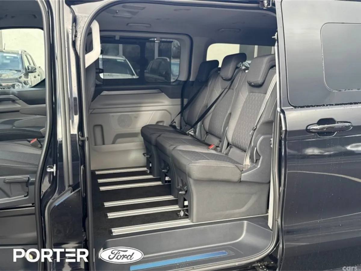 Ford Tourneo Custom MPV, Electric, 2026, Black