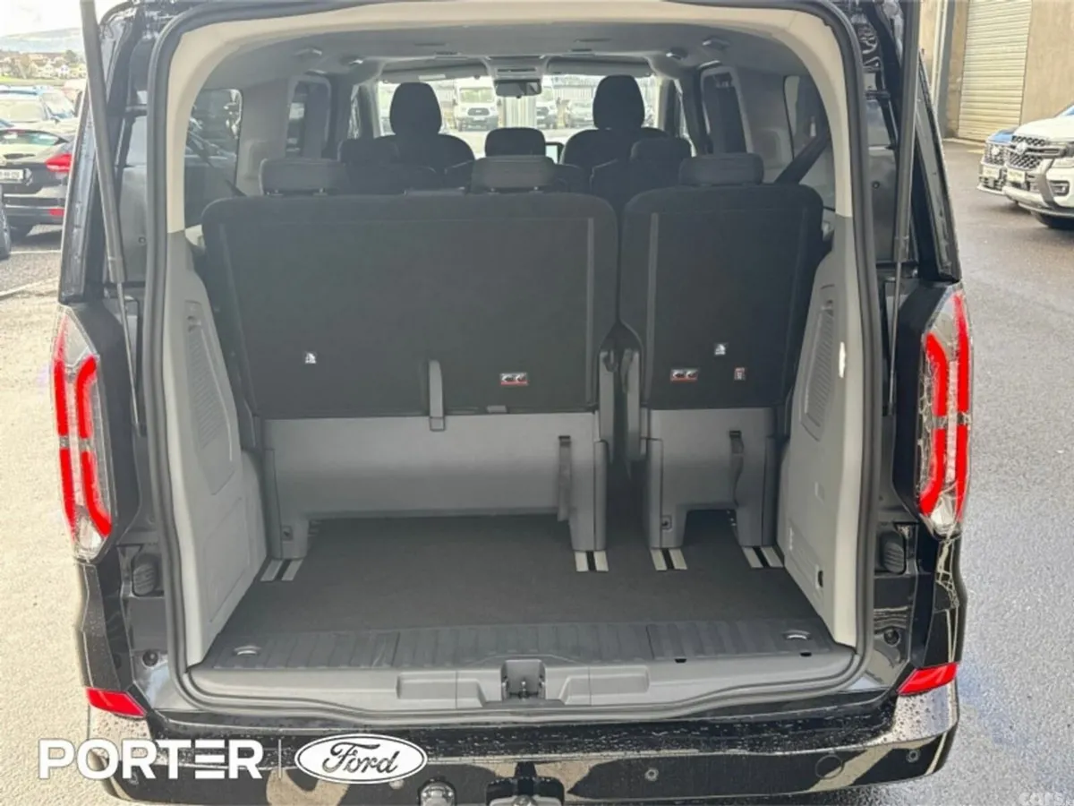 Ford Tourneo Custom MPV, Electric, 2026, Black