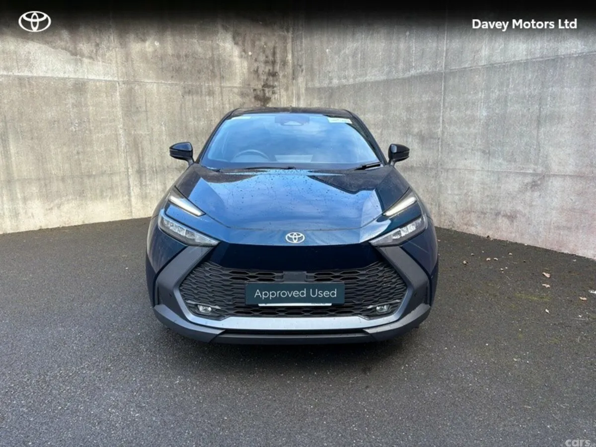 Toyota C-HR SUV, Petrol Hybrid, 2024, Blue