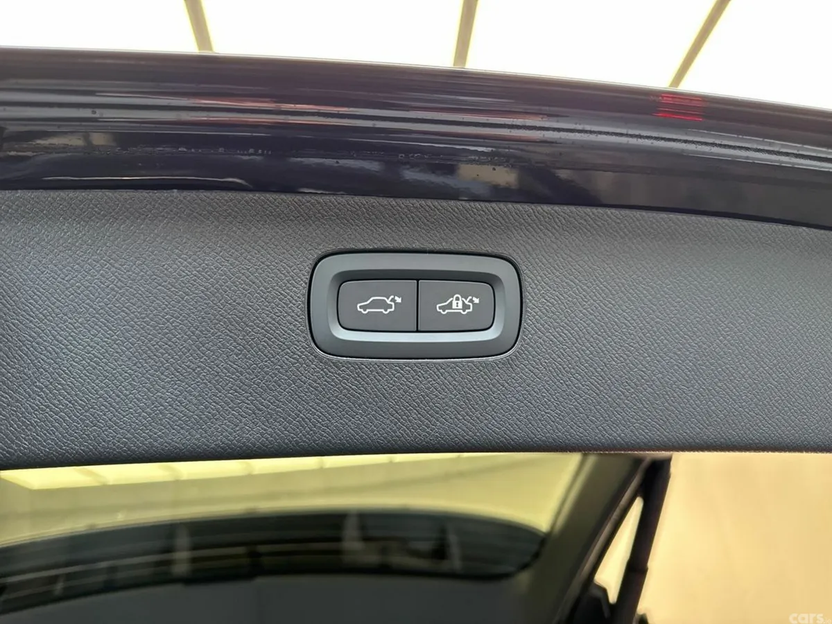 Volvo XC90 SUV, Petrol Plug-in Hybrid, 2026, Black