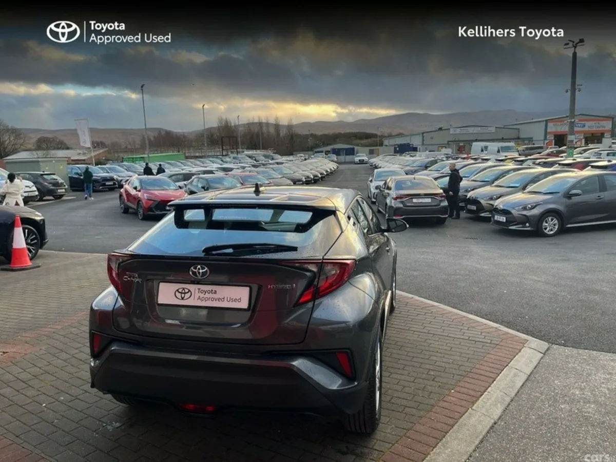 Toyota C-HR SUV, Petrol Hybrid, 2023, Grey