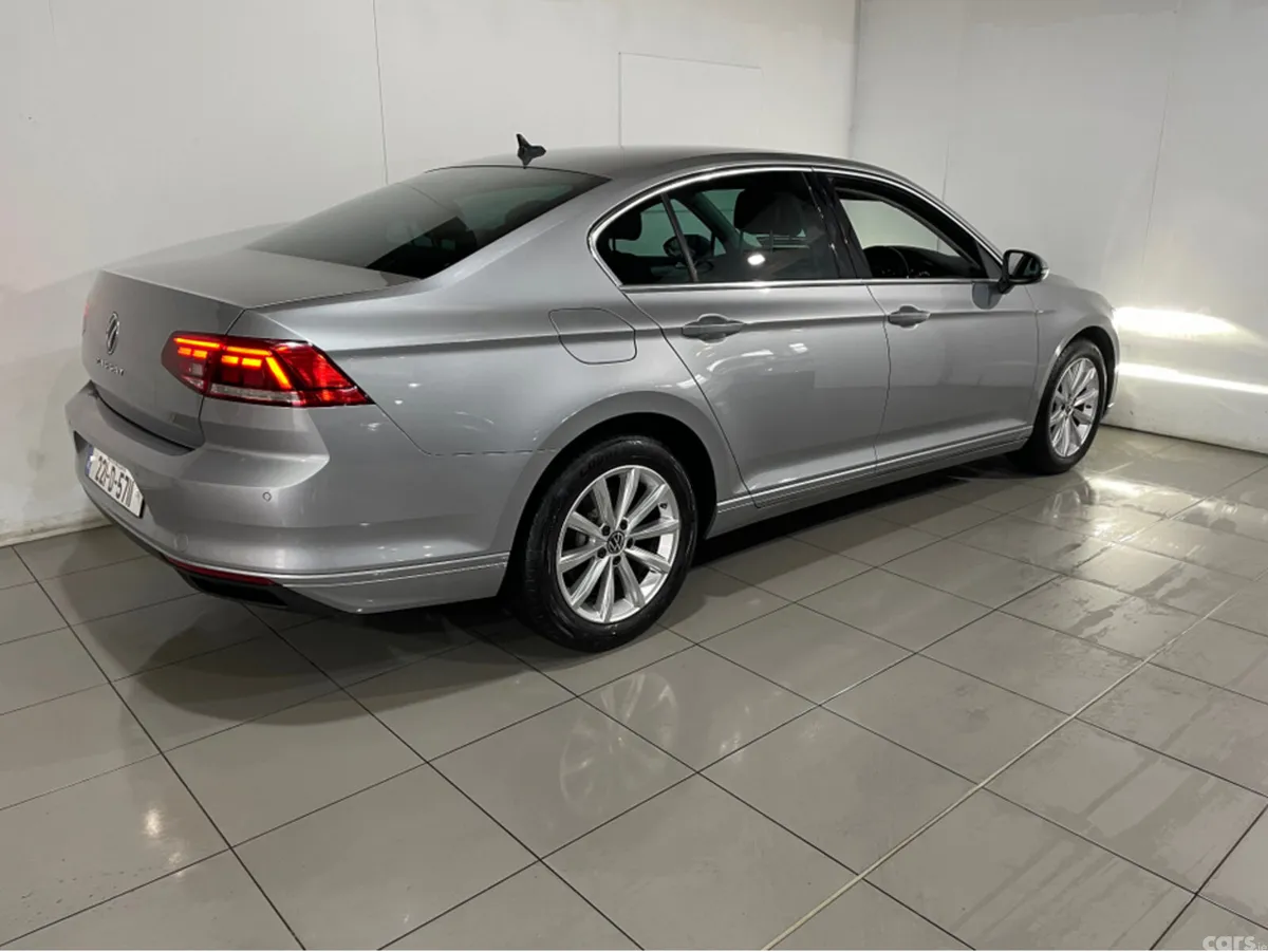 Volkswagen Passat Saloon, Diesel, 2022, Grey