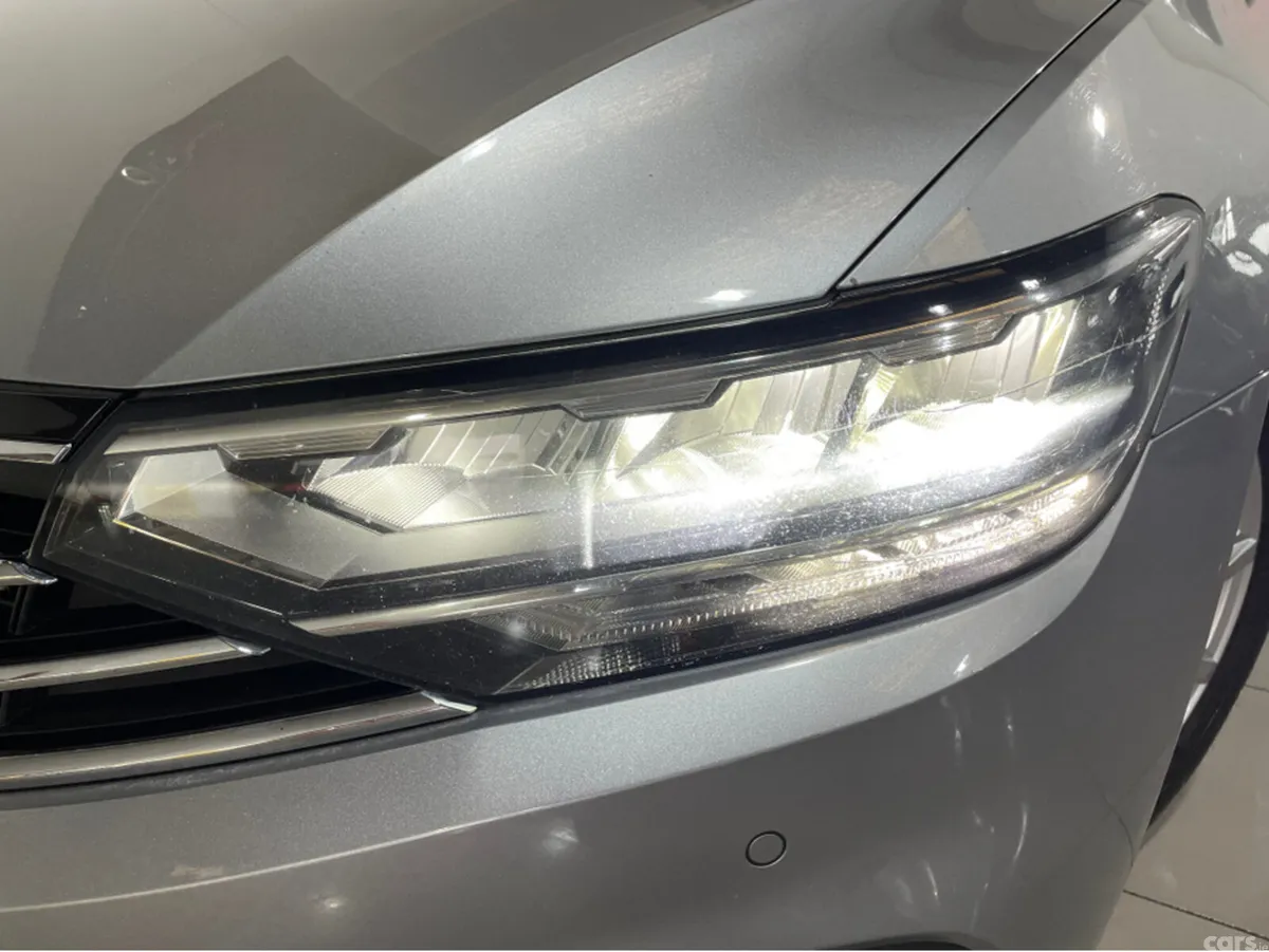Volkswagen Passat Saloon, Diesel, 2022, Grey