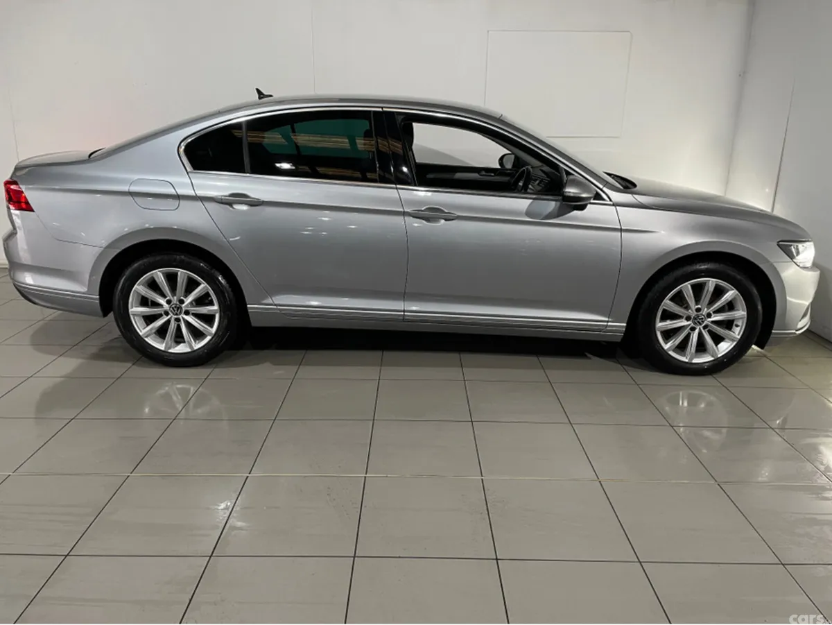 Volkswagen Passat Saloon, Diesel, 2022, Grey