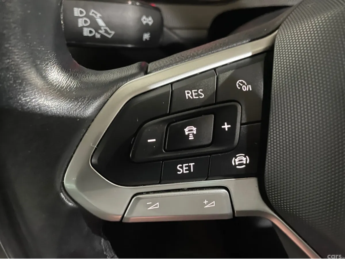 Volkswagen Passat Saloon, Diesel, 2022, Grey