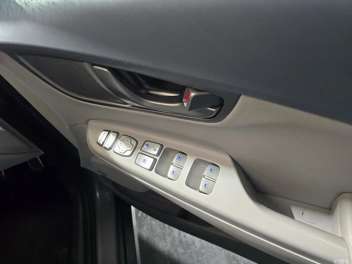 Hyundai KONA MPV, Electric, 2020, Grey