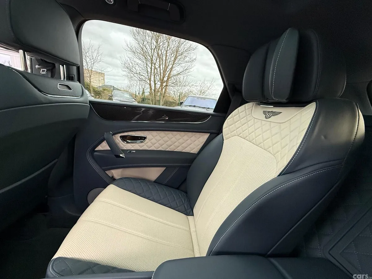 Bentley Bentayga Estate, Petrol Hybrid, 2020, White