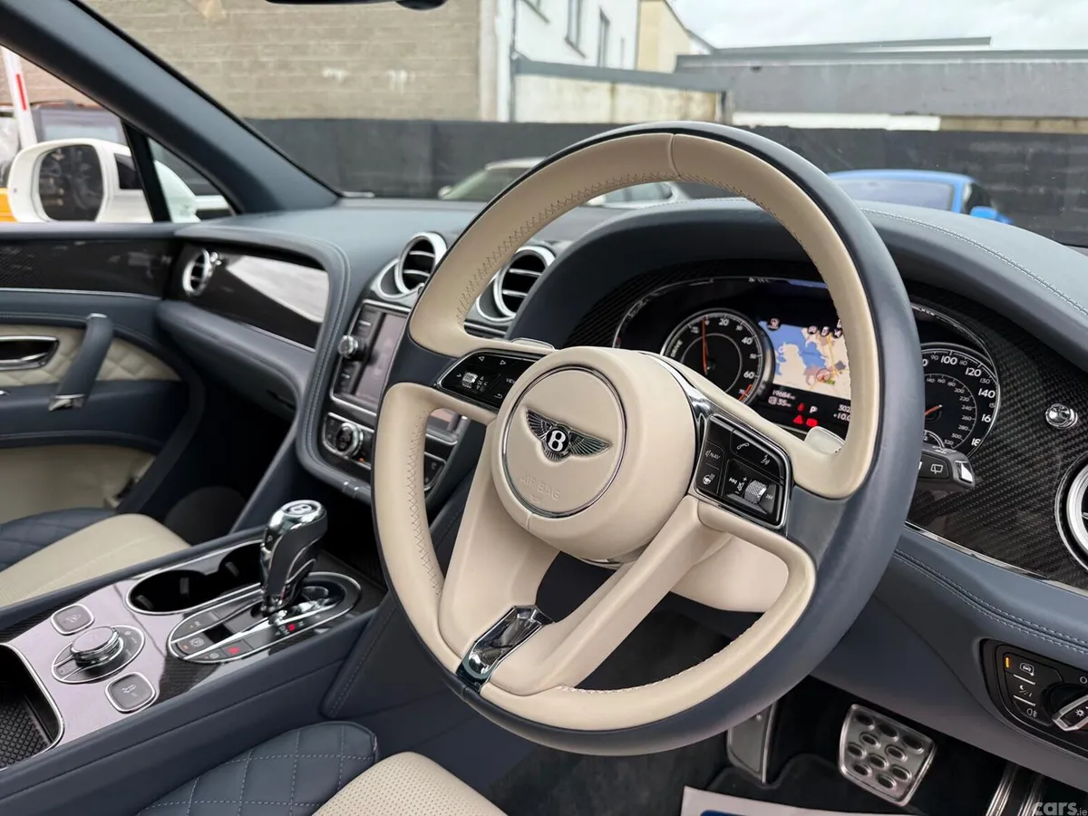 Bentley Bentayga Estate, Petrol Hybrid, 2020, White
