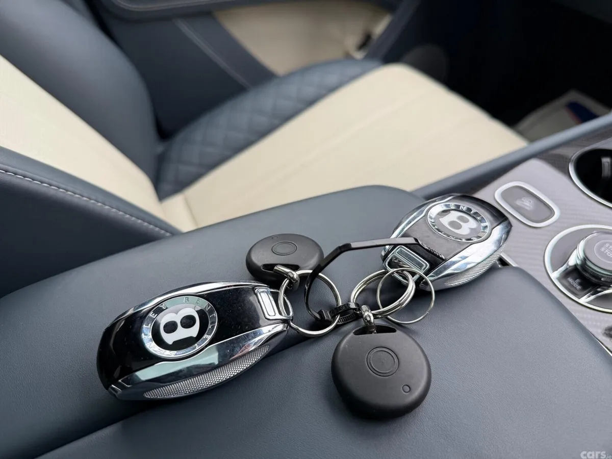 Bentley Bentayga Estate, Petrol Hybrid, 2020, White