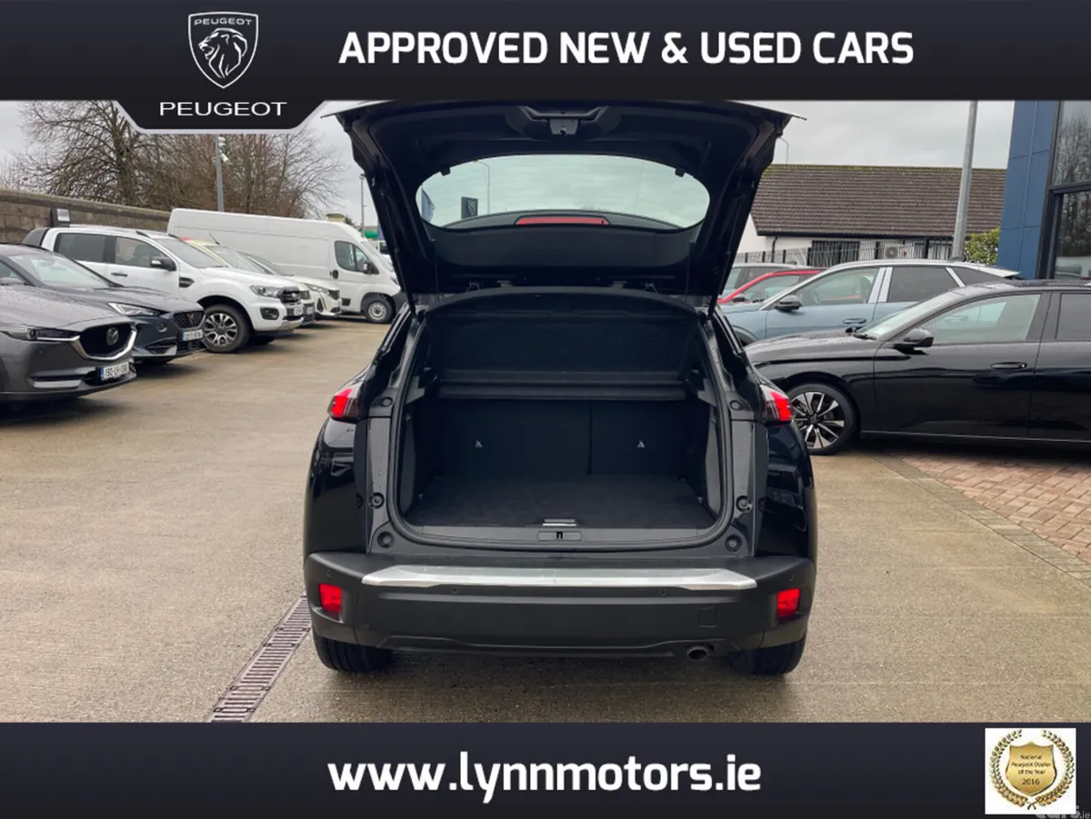 Peugeot 2008 MPV, Petrol, 2021, Black