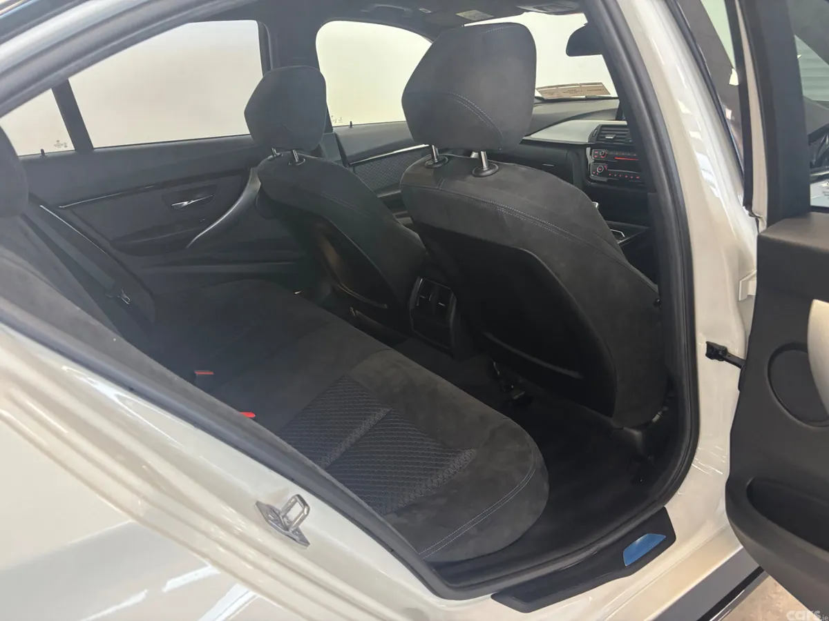 BMW 3-Series Saloon, Diesel, 2015, White