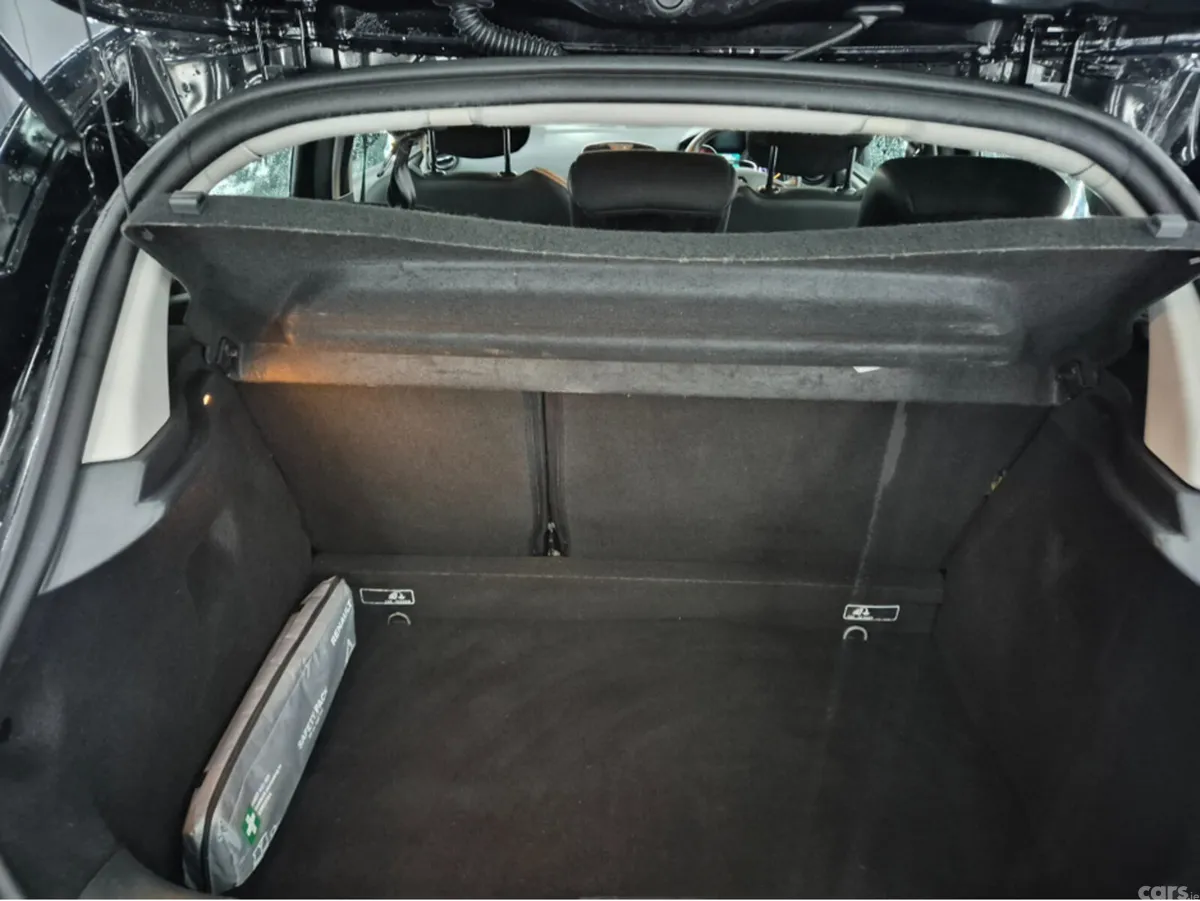 Renault Clio Hatchback, Petrol, 2018, Black