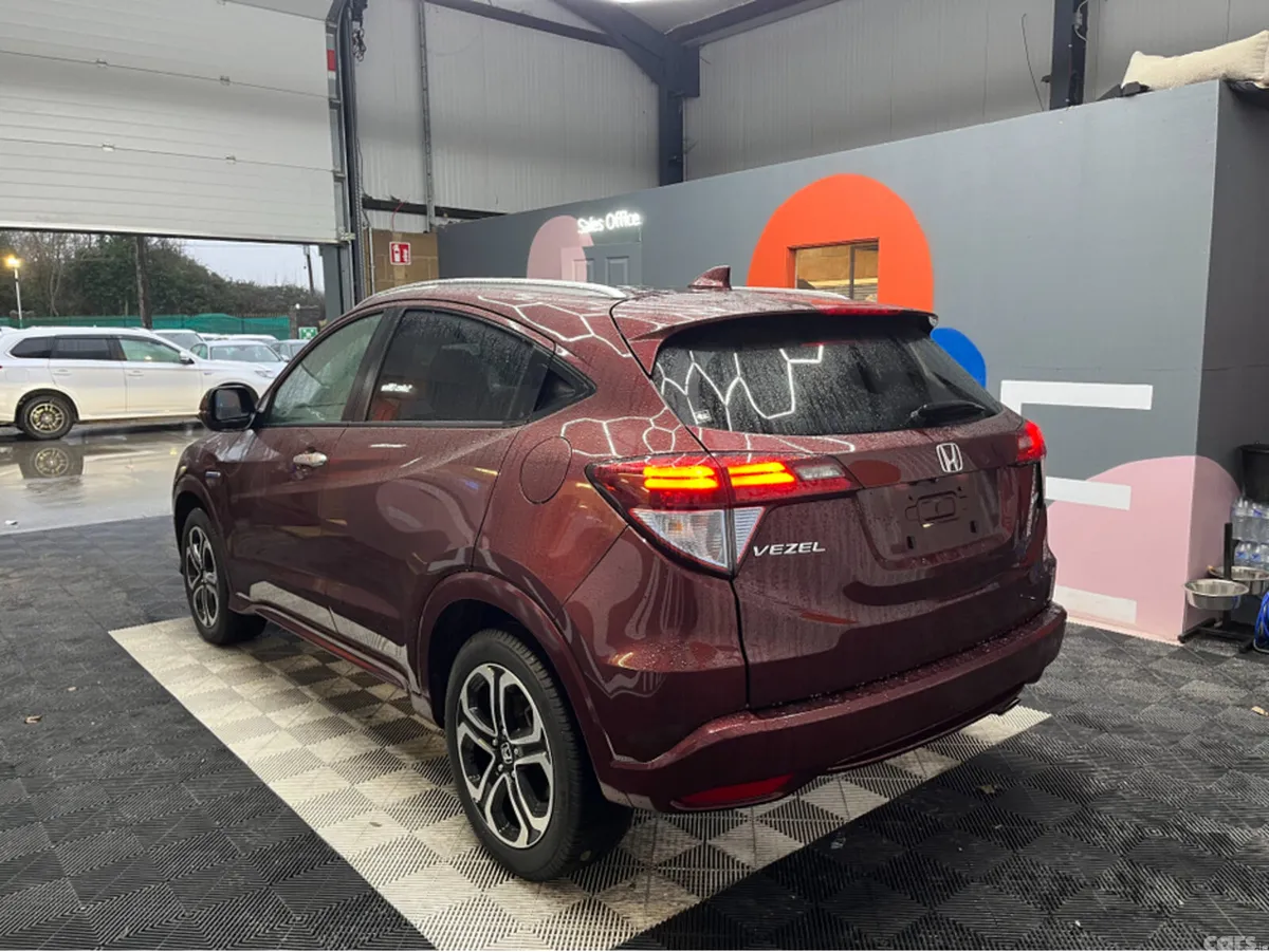 Honda Vezel SUV, Petrol Hybrid, 2015, Red