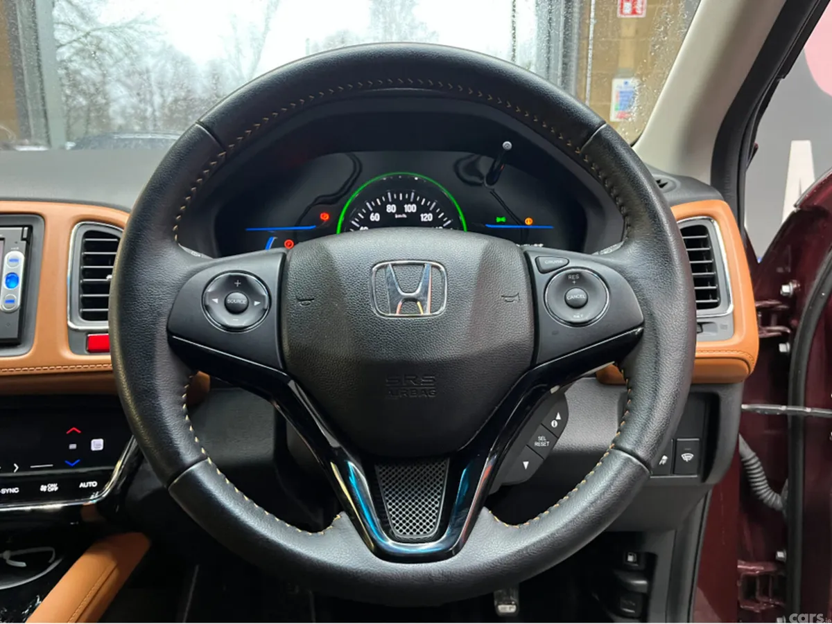 Honda Vezel SUV, Petrol Hybrid, 2015, Red