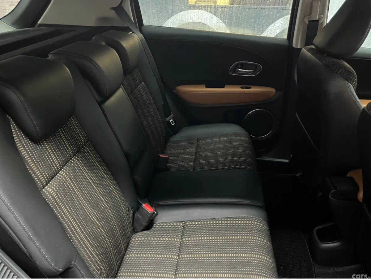 Honda Vezel SUV, Petrol Hybrid, 2015, Red