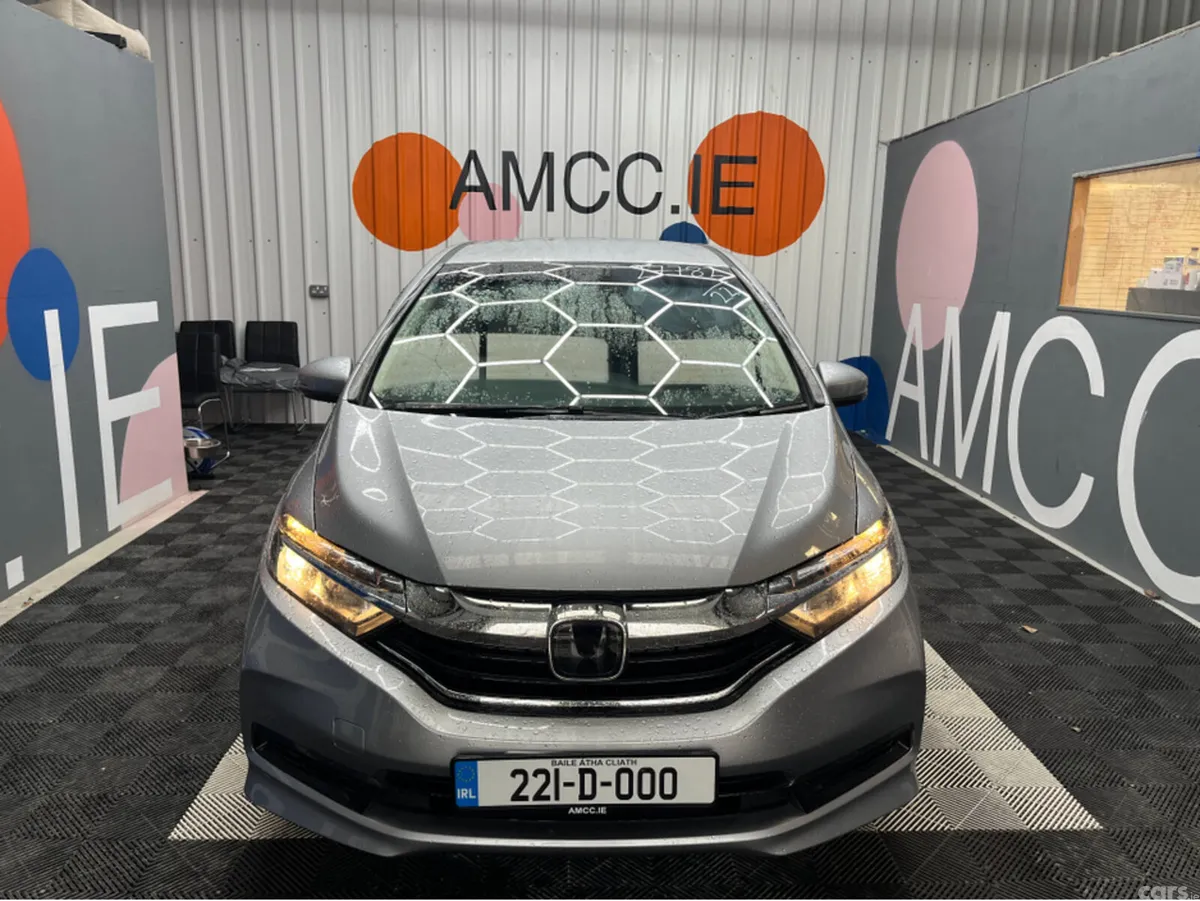Honda Shuttle MPV, Petrol Hybrid, 2022, Silver