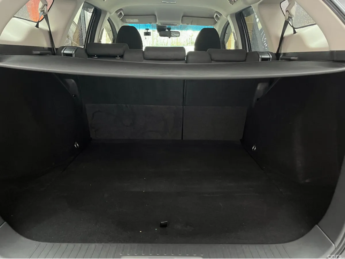 Honda Shuttle MPV, Petrol Hybrid, 2022, Silver