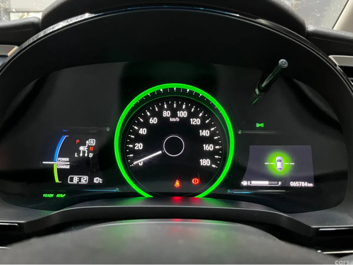 Honda Shuttle MPV, Petrol Hybrid, 2022, Silver