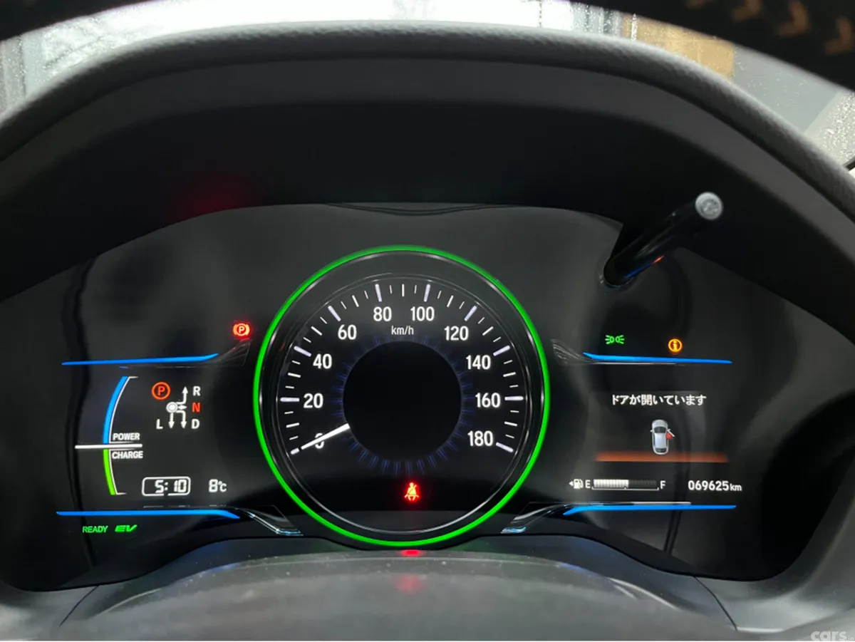 Honda Vezel SUV, Petrol Hybrid, 2015, Red