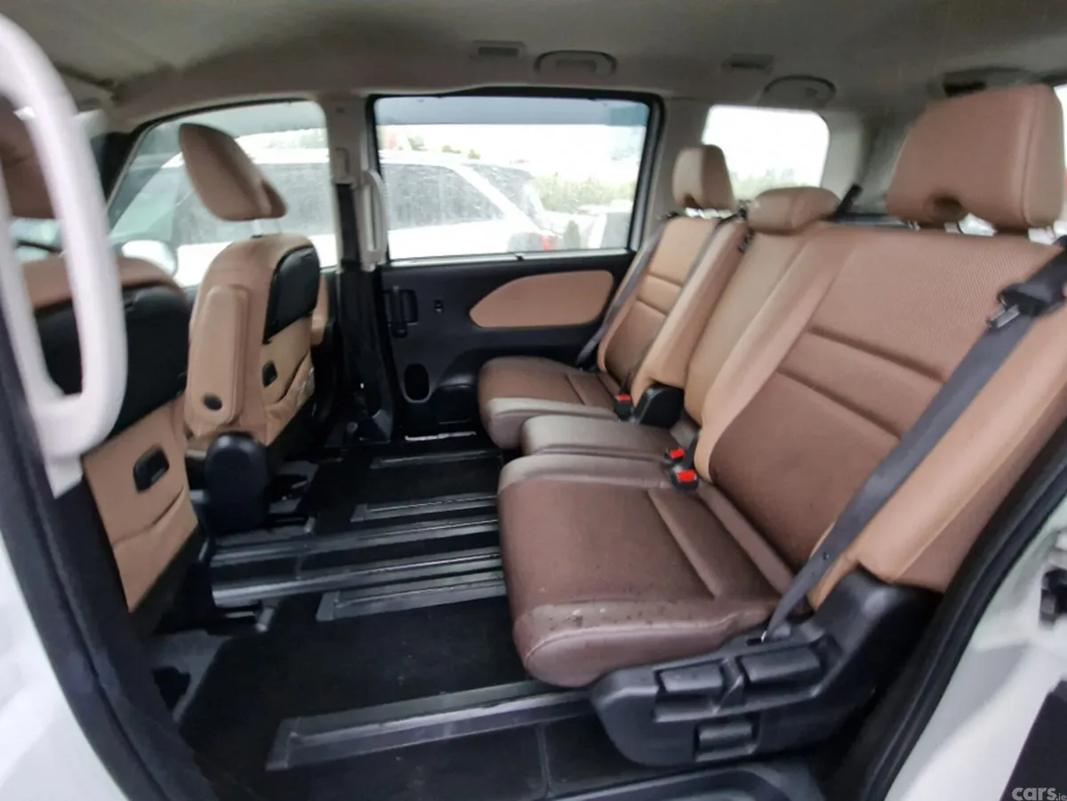 Nissan Serena MPV, Petrol Hybrid, 2019, White