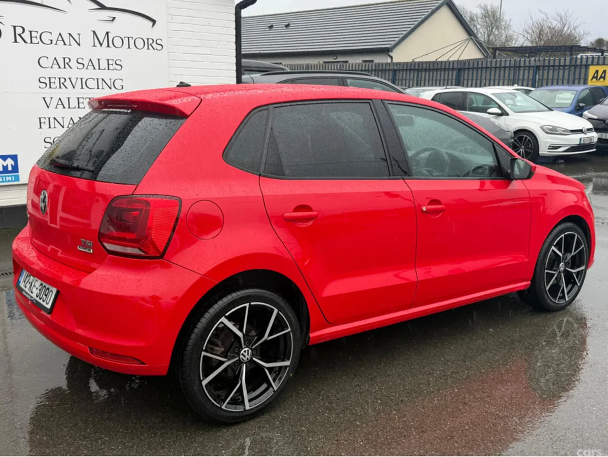 Volkswagen Polo Hatchback, Petrol, 2014, Red