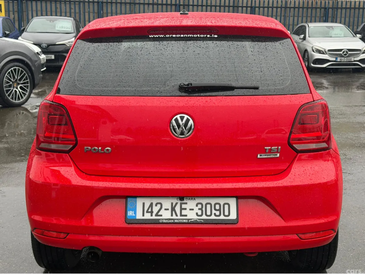 Volkswagen Polo Hatchback, Petrol, 2014, Red