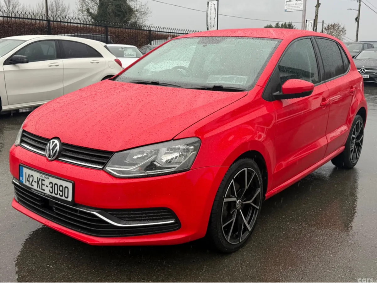 Volkswagen Polo Hatchback, Petrol, 2014, Red