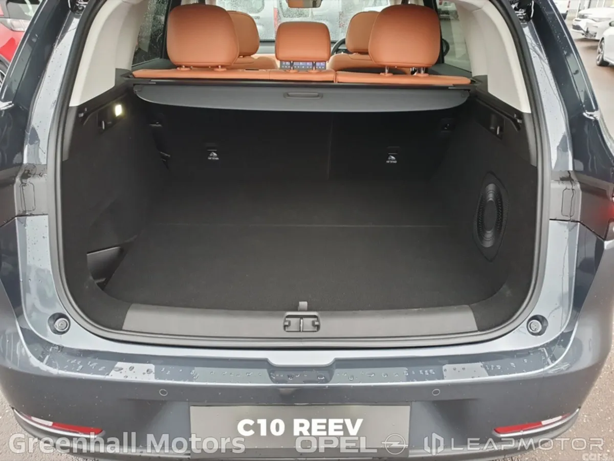Leapmotor C10 SUV, Petrol Plug-in Hybrid, 2027, Grey