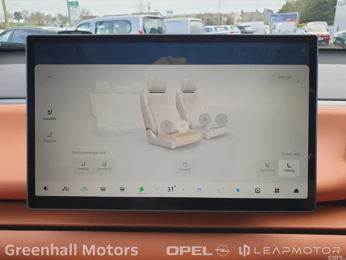 Leapmotor C10 Hatchback, Petrol Plug-in Hybrid, 2025, Grey