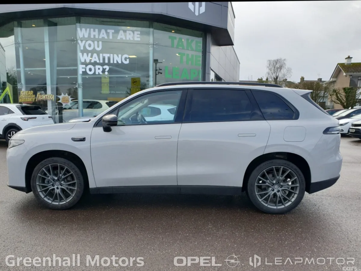 Leapmotor C10 Hatchback, Petrol Plug-in Hybrid, 2025, Grey