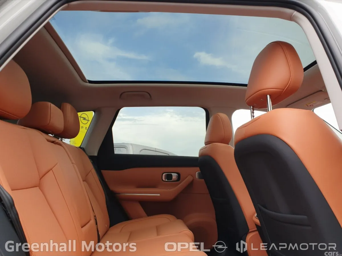 Leapmotor C10 Hatchback, Petrol Plug-in Hybrid, 2025, Grey