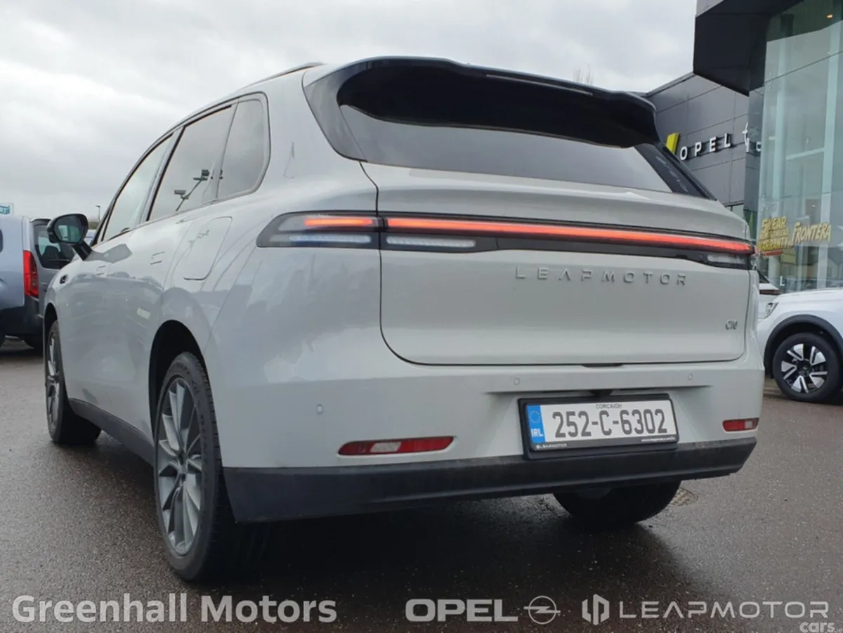 Leapmotor C10 Hatchback, Petrol Plug-in Hybrid, 2025, Grey