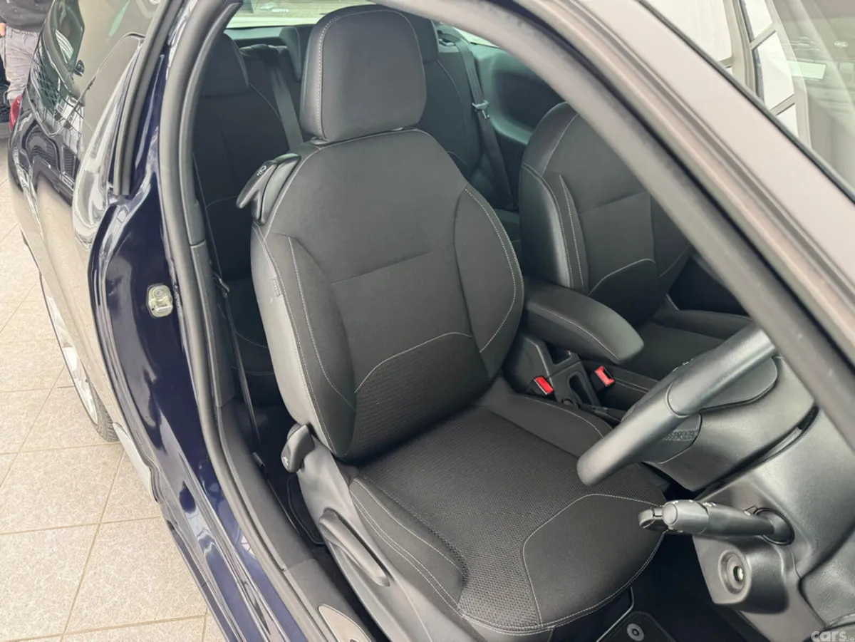 Citroen DS 3 Hatchback, Petrol, 2015, Blue