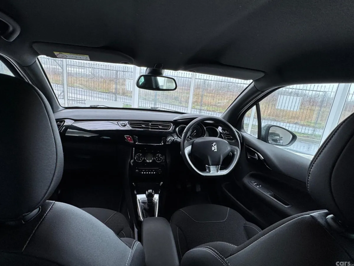 Citroen DS 3 Hatchback, Petrol, 2015, Blue